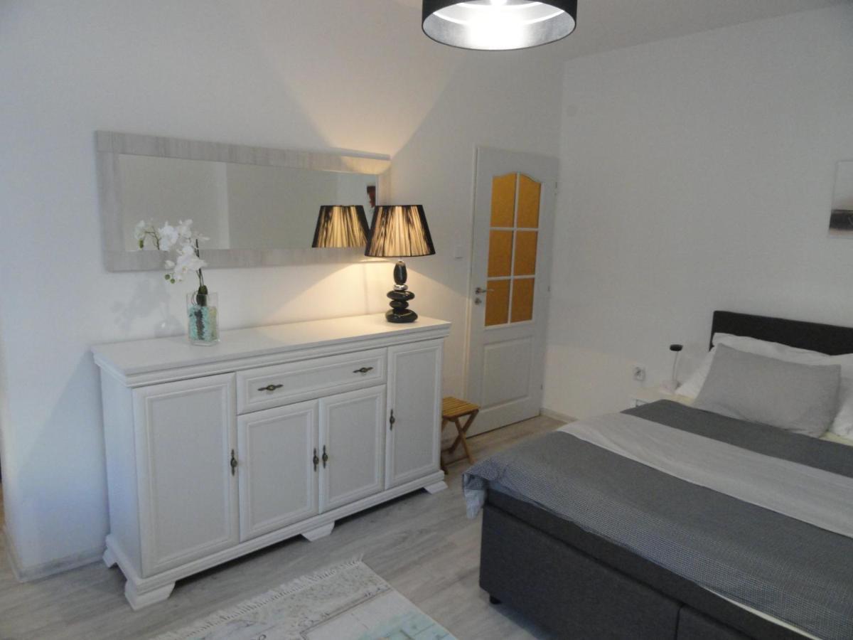 Apartman Sluka Йилемнице Экстерьер фото