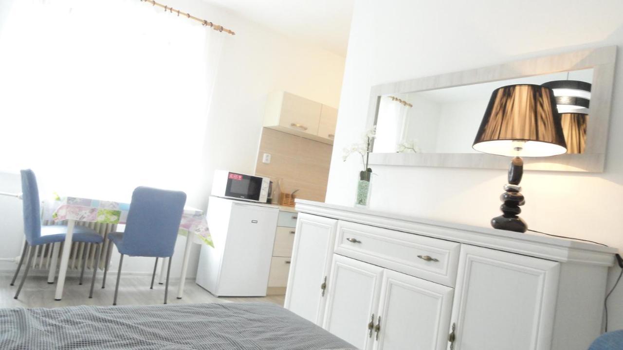 Apartman Sluka Йилемнице Экстерьер фото